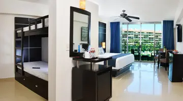 Seadust Cancun Family Resort