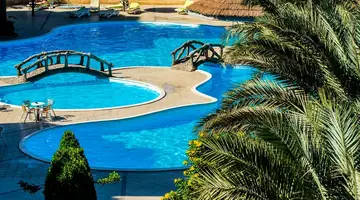 SEAGULL BEACH RESORT & CLUB