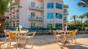 SEAGULL BEACH RESORT & CLUB