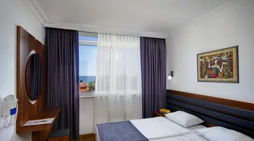 Sealine Hotel