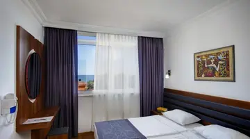 Sealine Hotel