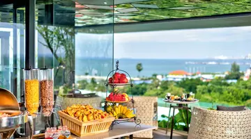 Seaphere Pattaya Hotel by Elite Suites (ex. Cross Vibe Pattaya Seaphere)
