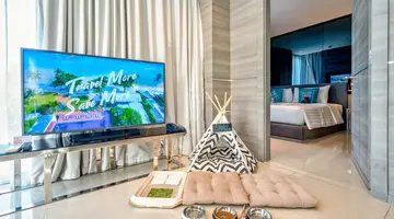 Seaphere Pattaya Hotel by Elite Suites (ex. Cross Vibe Pattaya Seaphere)