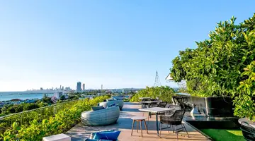 Seaphere Pattaya Hotel by Elite Suites (ex. Cross Vibe Pattaya Seaphere)