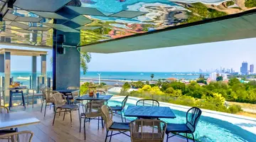 Seaphere Pattaya Hotel by Elite Suites (ex. Cross Vibe Pattaya Seaphere)
