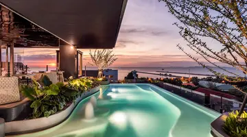 Seaphere Pattaya Hotel by Elite Suites (ex. Cross Vibe Pattaya Seaphere)