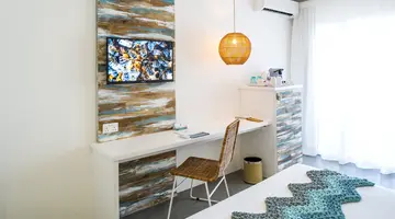 SEAPOINT BOUTIQUE HOTEL