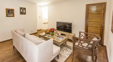 SEAPOINT BOUTIQUE HOTEL