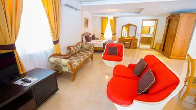 Seasense Boutique Hotel