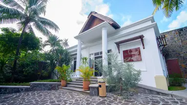Seasense Boutique Hotel