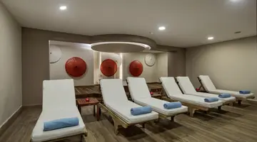 Seashell Resort And Spa