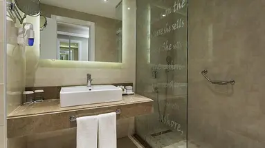 Seashell Resort And Spa