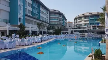 Seashell Resort And Spa