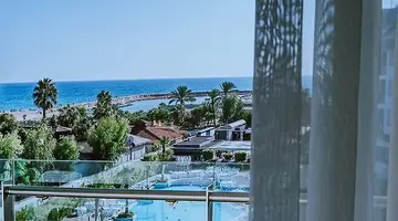 Seashell Resort And Spa