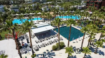 Seashell Resort And Spa