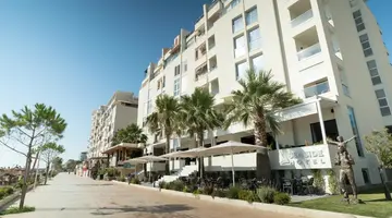 Seaside Hotel