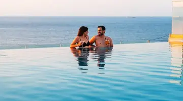 SeaView Hotel