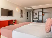 SeaView Hotel