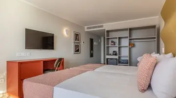 SeaView Hotel