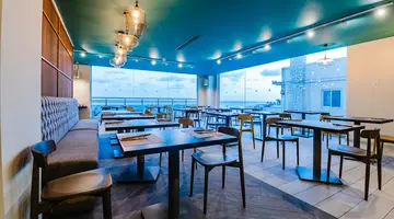 SeaView Hotel