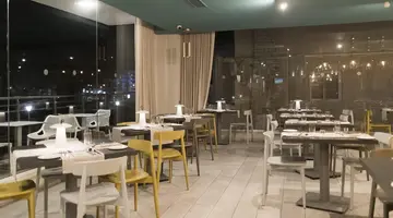 SeaView Hotel