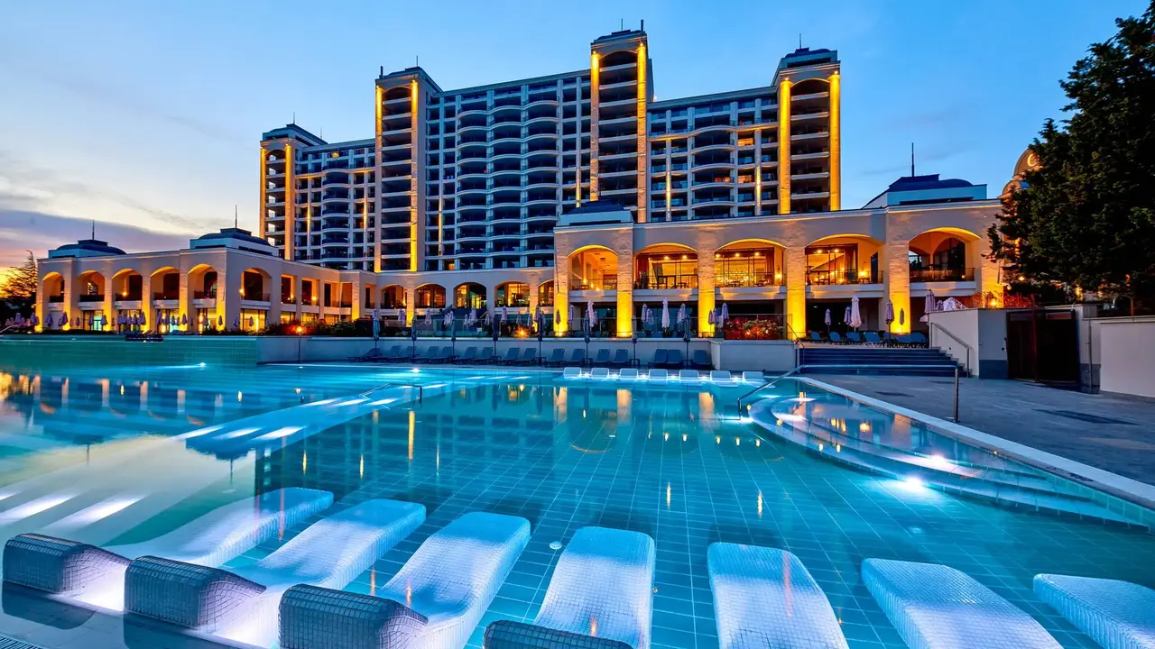 Secrets Sunny Beach Resort & Spa