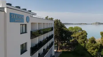 SeeSea Hotel