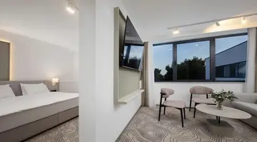 SeeSea Hotel