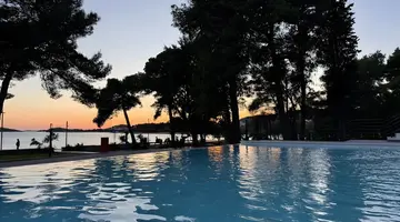 SeeSea Hotel