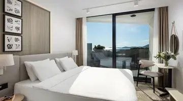 SeeSea Hotel
