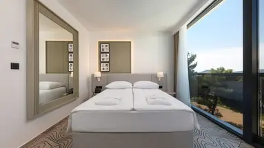 SeeSea Hotel