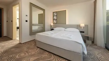 SeeSea Hotel