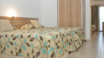 Selenium Hotel