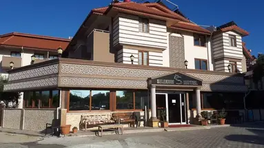 Selenium Hotel