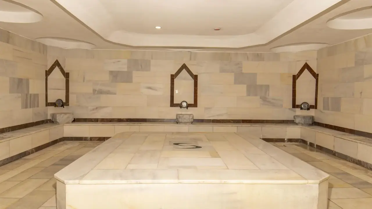 Selenium Hotel