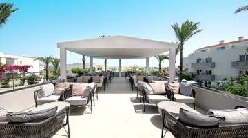 Selini Suites