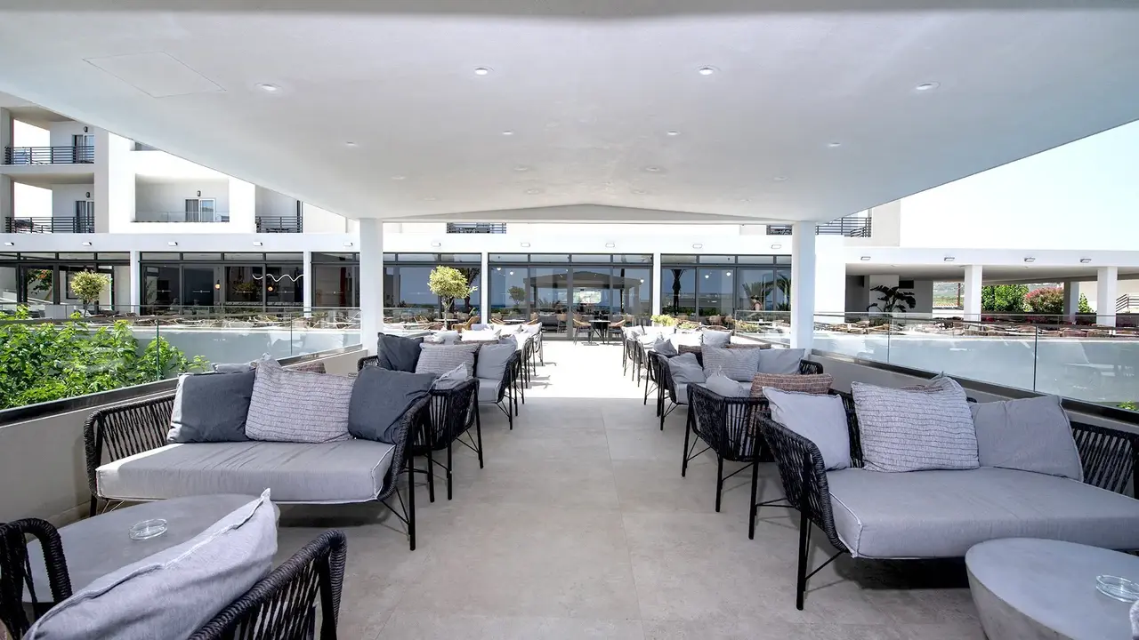 Selini Suites