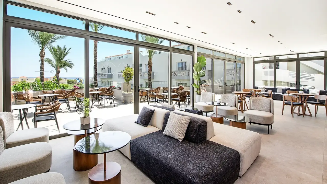Selini Suites