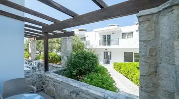 Semiramis Village Hotel