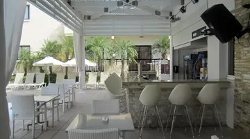 Senator Hotel Apartments