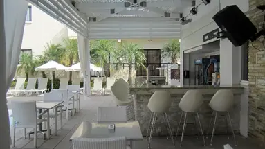 Senator Hotel Apartments