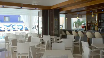 Senator Hotel Apartments