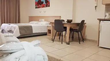 Senator Hotel Apartments