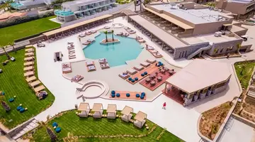Senseana Sea Side Resort & Aquadventure