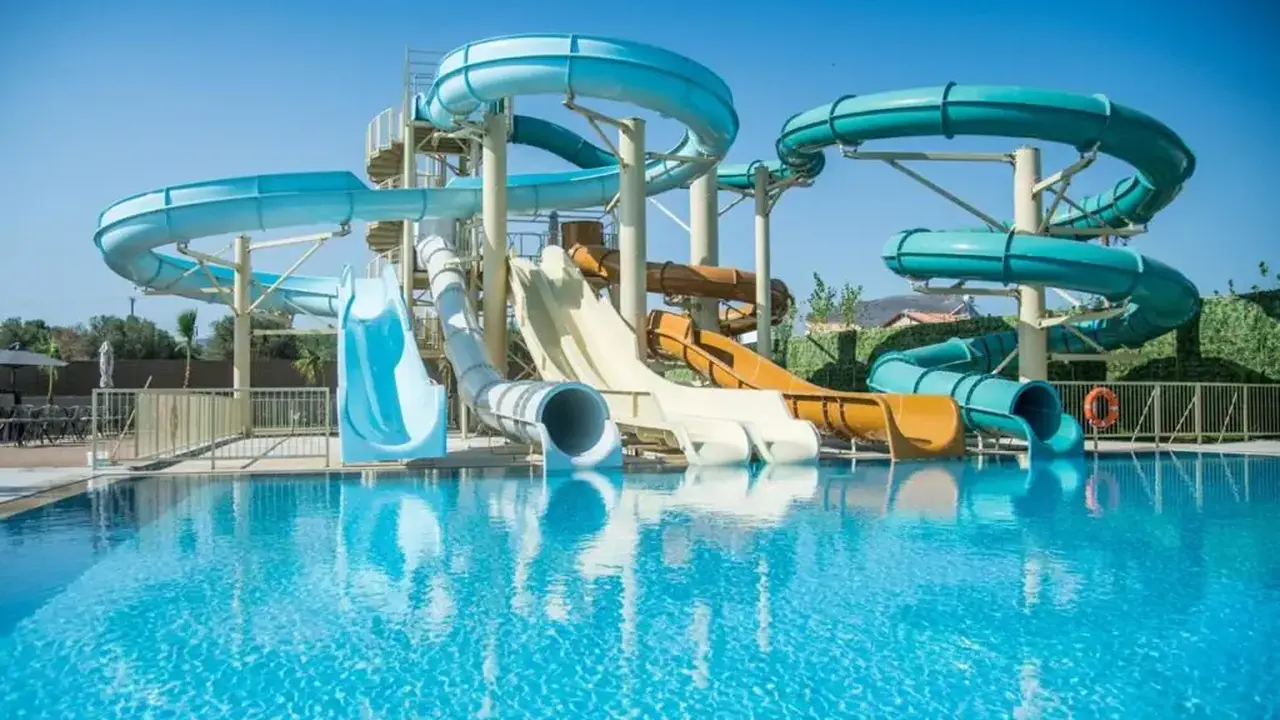 Senseana Sea Side Resort & Aquadventure