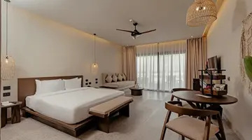 Sentido Naga Bay