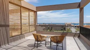 Sentido Naga Bay
