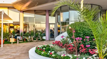 Sentido Neptun Beach
