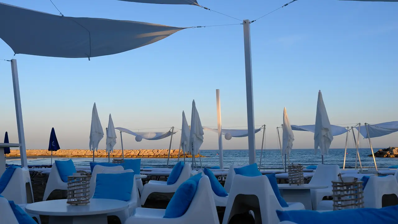 SENTIDO SANDY BEACH