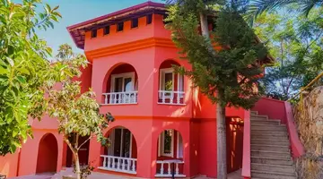 Senza Garden Holiday Club